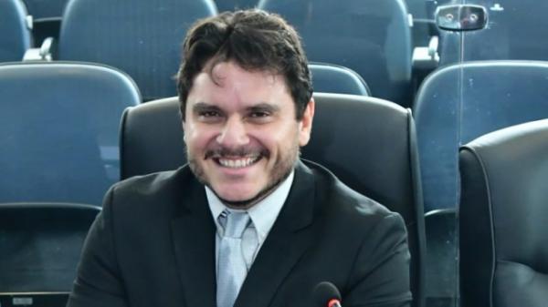 Para Carlos Eduardo, o 