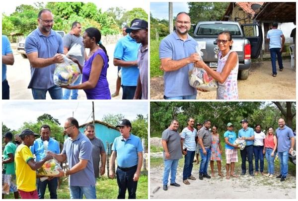 Vereador Joab Curvina participa de distribuição de cestas básicas na zona rural de Floriano.(Imagem:Reprodução)