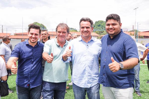  Ciro Nogueira entrega obras, recursos e benef&iacute;cios para a popula&ccedil;&atilde;o de Uni&atilde;o(Imagem:Ascom)