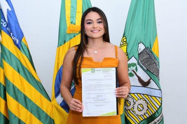 Empossada a nova secretária de Comunicação de Floriano, Kívia Resende.(Imagem:Secom)