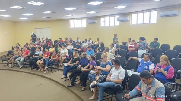 Secretaria de Turismo e Desenvolvimento Econ&ocirc;mico re&uacute;ne barraqueiros para alinhar organiza&ccedil;&atilde;o do Carnaval 2026(Imagem:FlorianoNews)