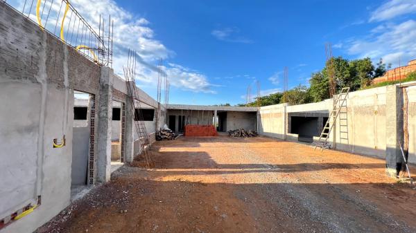  Deputado Dr. Francisco visita obra do CER em Uru&ccedil;u&iacute;(Imagem:Ascom)