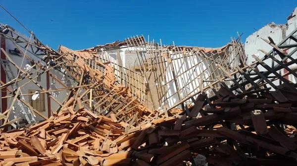  Telhado de igreja desaba após reforma em Curralinhos, no Piauí.(Imagem:Diaconia de São Raimundo Nonato )