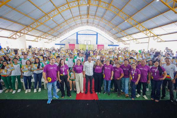 Um momento marcante da programação foi o depoimento da estudante Ana Luiza Silva, uma das participantes do Seduckathon 2024.(Imagem:Letícia Santos)