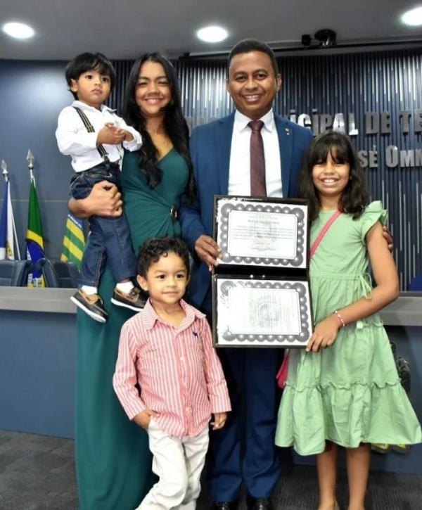 Deputado Francisco Costa e família(Imagem:Reprodução)