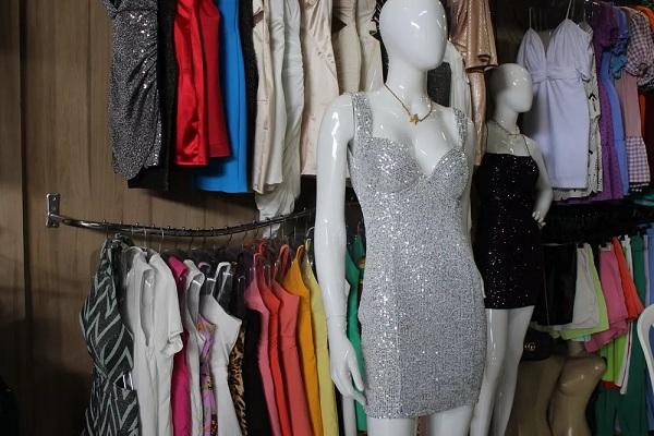 Vestidos estão entre os queridinhos das mulheres para o look do Ano Novo.(Imagem:Catarina Costa/g1 PI)