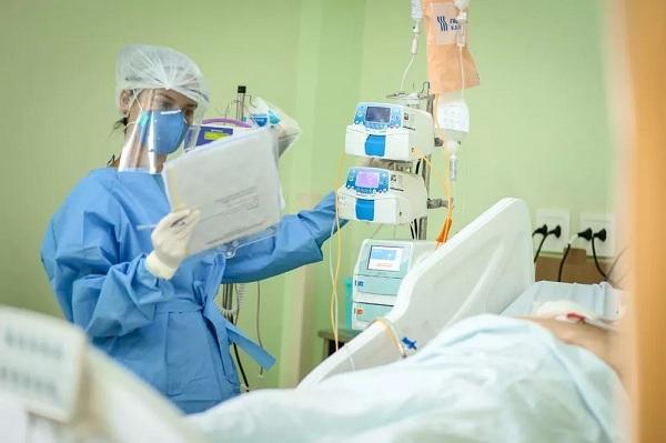 Unidades de terapia intensiva tiveram um leve crescimento na taxa de ocupação.(Imagem:CCOM)