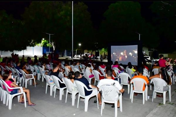 Projeto Cine Social em Floriano encerra mês de julho com diversão e integração.(Imagem:Reprodução/Instagram)