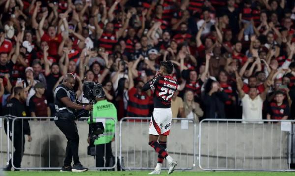 Atacante Bruno Henrique marcou o gol do triunfo de 1 a 0(Imagem:REUTERS/RICARDO MORAES/DIREITOS RESERVADOS)