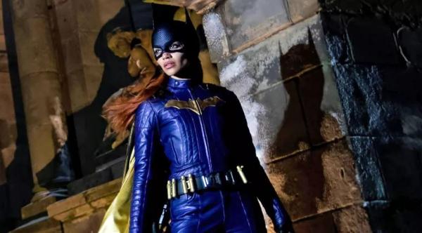 A Warner Bros., estúdio responsável pelas adaptações dos heróis da DC, decidiu cancelar o lançamento do filme 