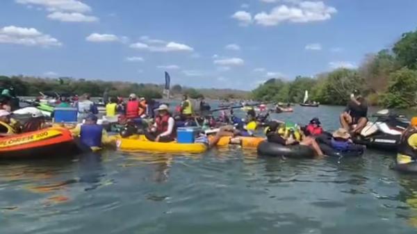 3ª Descida de Boia no Rio Parnaíba reúne 500 pessoas em Floriano.(Imagem:Aparecida Santana/TV Clube)