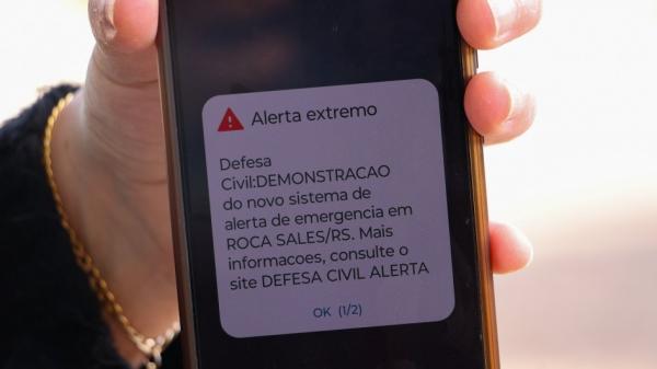 A nova ferramenta enviará mensagens automáticas para todos os celulares conectados às redes 4G e 5G dentro de áreas de risco.(Imagem:Luís André/Secom Defesa Civil RS)