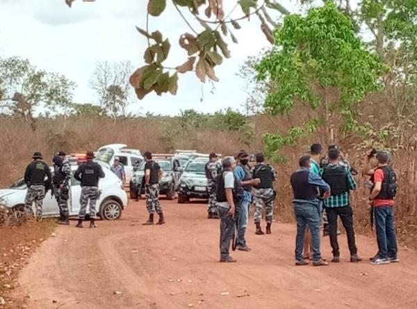 Suspeitos de assalto a banco fazem refém e são perseguidos na zona rural de Miguel Alves.(Imagem:Polícia Militar)