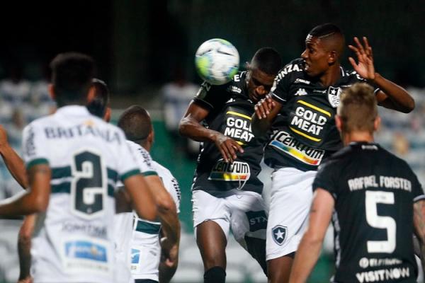 Em jogo emocionante, Botafogo vence Coritiba e deixa a lanterna do Brasileiro(Imagem:Reprodução)