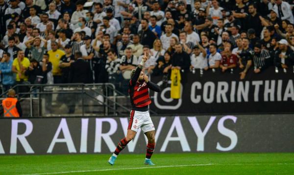 Vitória de 2 a 0 em São Paulo deixa o Rubro-Negro próximo à semifinal.(Imagem:Marcelo Cortes/Flamengo/Direitos Reservados)