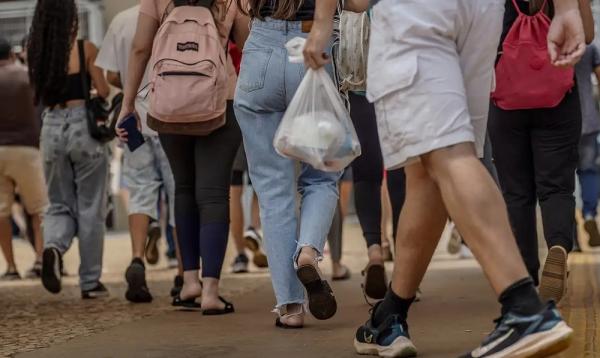 População em situação de rua é tema de redação da reaplicação do Enem.(Imagem:Rafa Neddermeyer/Agência Brasil)