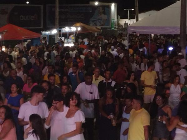 Réveillon da Cidade atraiu milhares de pessoas à avenida Beira-Rio(Imagem:FlorianoNews)