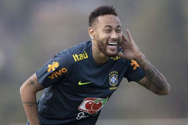 Neymar se recupera de dores e será titular da Seleção na estreia nas Eliminatórias contra a Bolívia(Imagem:Reprodução)