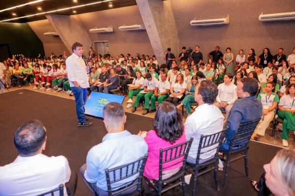 A nova plataforma permitir&aacute; acompanhar notas, frequ&ecirc;ncia, hor&aacute;rios de aula e solicitar documentos de forma digital.(Imagem:Gabriel Paulino)
