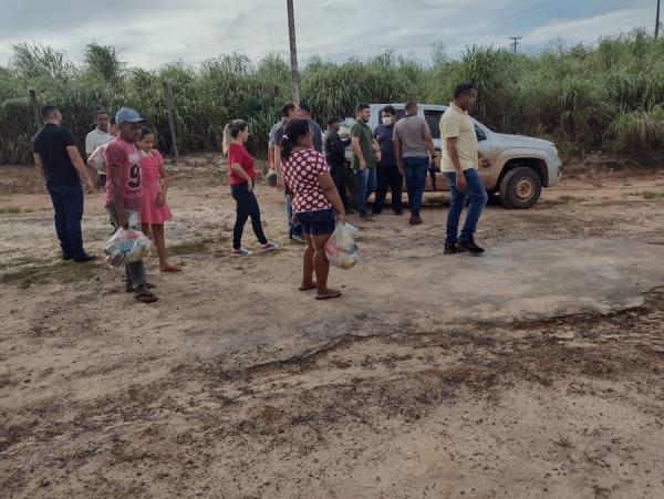 Prefeitura de Floriano inicia entrega de cestas básicas na zona rural da cidade(Imagem:FlorianoNews)