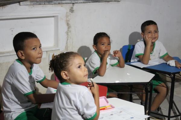 Escola na Estaca Zero educa crianças e promove valores humanos(Imagem:Raíssa Morais)