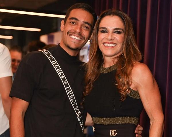  Igor Fernandez e a sogra, Mara Carvalho.(Imagem:Brazil News )