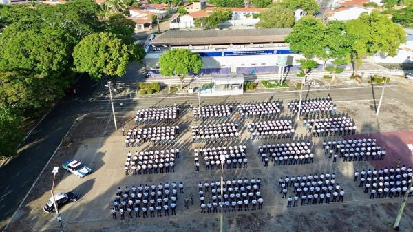 O ato marca, oficialmente, o término do período de formação profissional e a autorização para que os alunos passem a utilizar a farda.(Imagem:Divulgação)