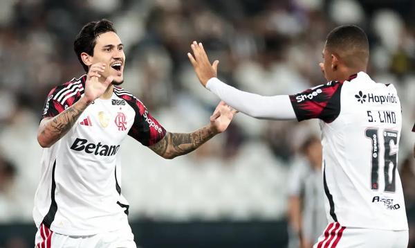Lance de jogo entre Flamengo e Botafogo v&aacute;lido pelo Campeonato Brasileiro de Futebol.(Imagem:Gilvan de Souza/Flamengo)