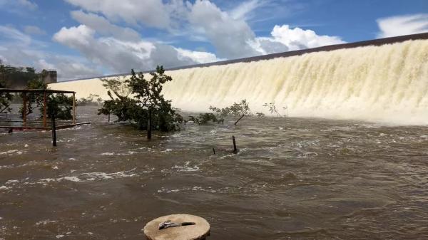 Barragem Mesa de Pedra, Valença do Piauí.(Imagem:Renan Nunes/ Rede Clube)