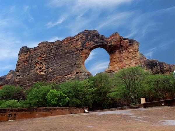 Pedra furada(Imagem:Pedro Santiago/G1)