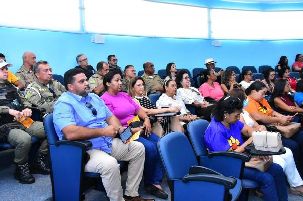 O seminário em alusão ao Maio Laranja discutiu medidas efetivas de proteção às crianças e adolescentes,(Imagem:CMF)