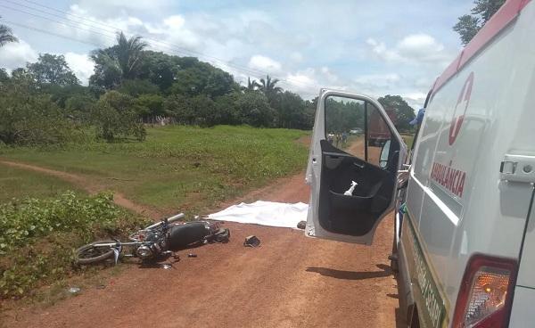 Idoso de 72 anos morre em acidente envolvendo motocicleta e caminhão no Norte do Piauí.(Imagem:Reprodução)