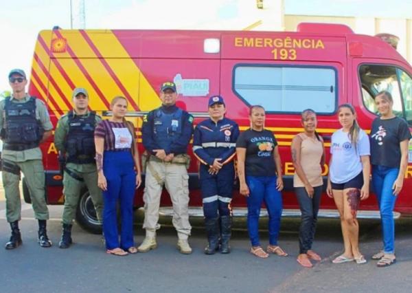 Equipe do Corpo de Bombeiros de Oeiras realiza demonstração de resgate em Ipiranga do Piauí(Imagem:Divulgação)