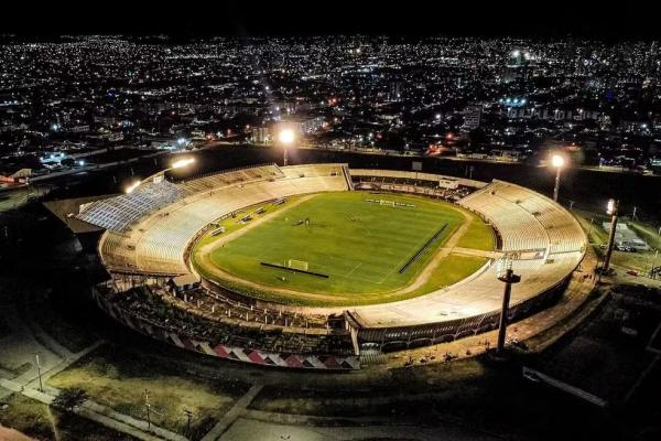 Estádio Amigão, em Campina Grande, será o palco do duelo entre Treze e River-PI.(Imagem:Estefinho Francelino/Campinense)