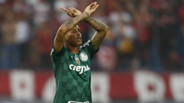 Deyverson comemora o gol que deu o título da Libertadores sobre o Palmeiras.(Imagem:MARIANA GREIF / REUTERS)