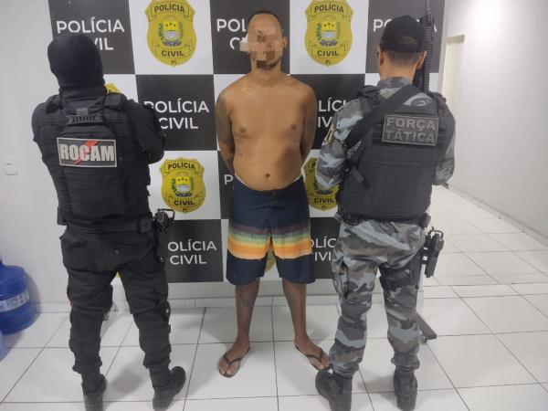 Polícia Militar captura foragido da Justiça durante patrulhamento no bairro Bom Lugar, em Floriano.(Imagem:Divulgação/PM)