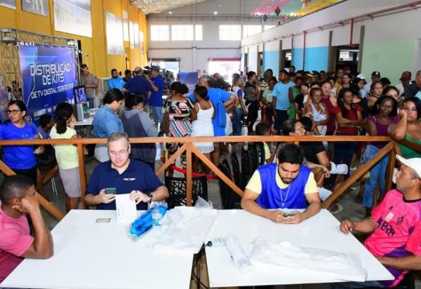 Floriano recebe ação de distribuição gratuita de kits de TV digital terrestre.(Imagem:Reprodução/Instagram)