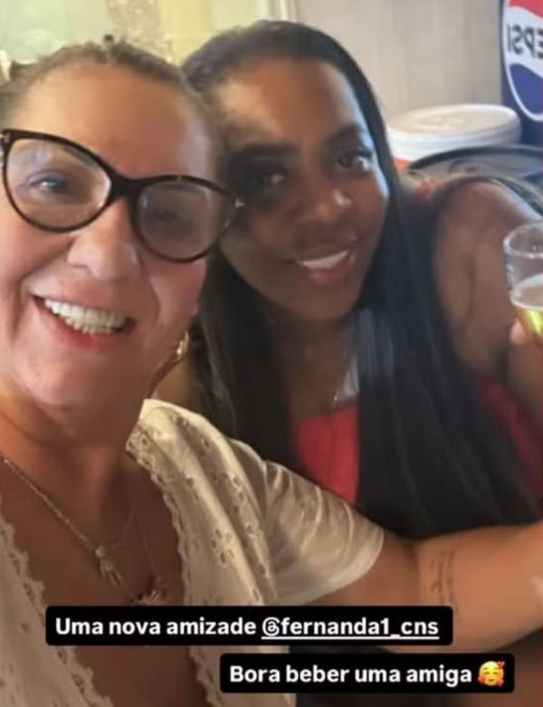 Mãe de Virginia posa com a mãe de Vini Jr.(Imagem:Instagram)