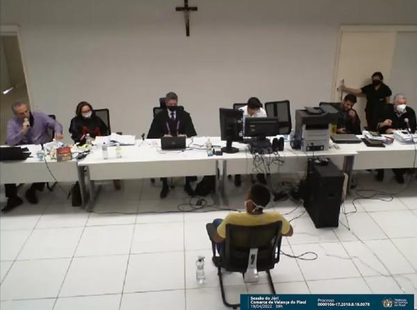 Julgamento de pai acusado de matar a filha de 1 ano a facadas no Piauí.(Imagem:Reprodução/Tribunal de Justiça)