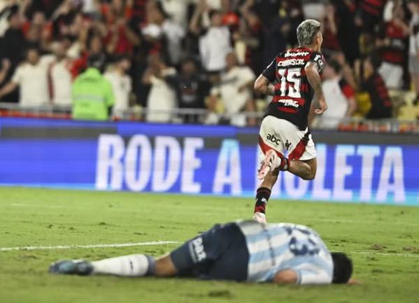 Gol do Carrascal em Flamengo x Racing(Imagem: André Durão)