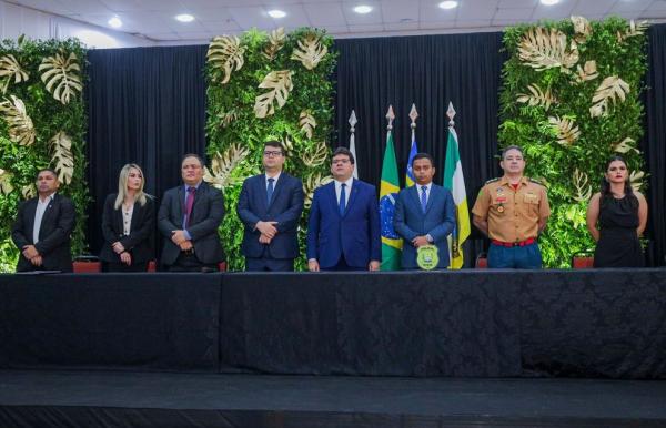 Governador Rafael Fonteles nomeia policiais civis e destaca reestruturação da segurança pública.(Imagem: Divulgação)