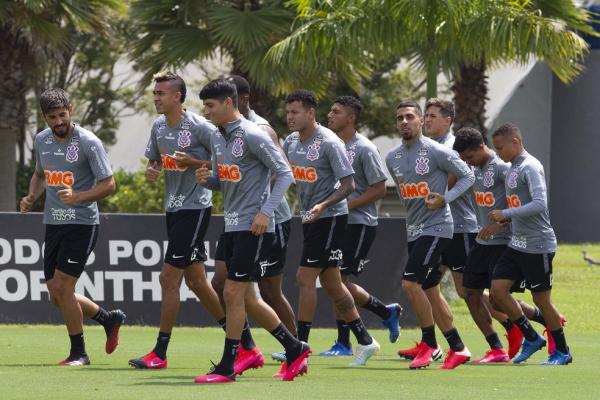 Atrasos no FGTS podem resultar em rescisão de contratos, alertam especialistas.(Imagem:Daniel Augusto Jr/Ag. Corinthians)