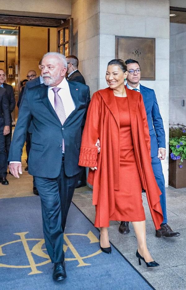 O presidente Lula e a primeira-dama Janja na coroação do Rei Charles III.(Imagem:Reprodução/Twitter)