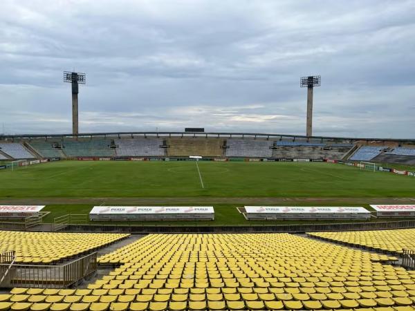 Estádio Albertão, em Teresina.(Imagem:Julio Costa)