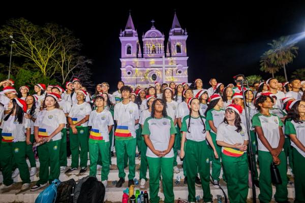 O espetáculo reuniu estudantes de dez escolas da rede pública estadual, que passaram seis meses em formação vocal e musical.(Imagem:Gabriel Paulino)