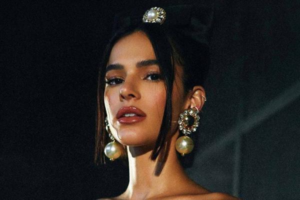 Bruna Marquezine, 25, foi anunciada como a nova contratada da Netflix na manhã desta segunda (23), em um vídeo divertido que faz referência a atores e produções da plataforma. Inic(Imagem:Divulgação)