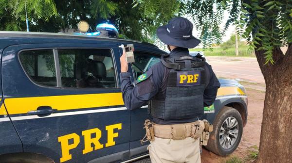 PRF prende motoristas por embriaguez ao volante(Imagem:Divulgação/PRF)