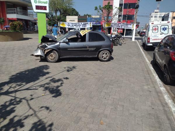 Ação na Praça Dr. Sebastião Martins sensibiliza sobre a importância do trânsito seguro em Floriano.(Imagem:FlorianoNews)