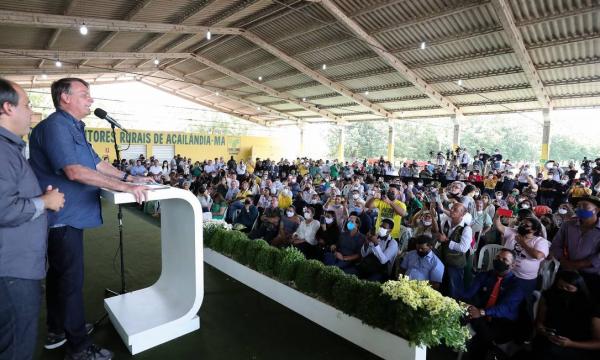 Bolsonaro é multado por não usar máscara e causar aglomeração no Maranhão(Imagem:Isac Nóbrega)