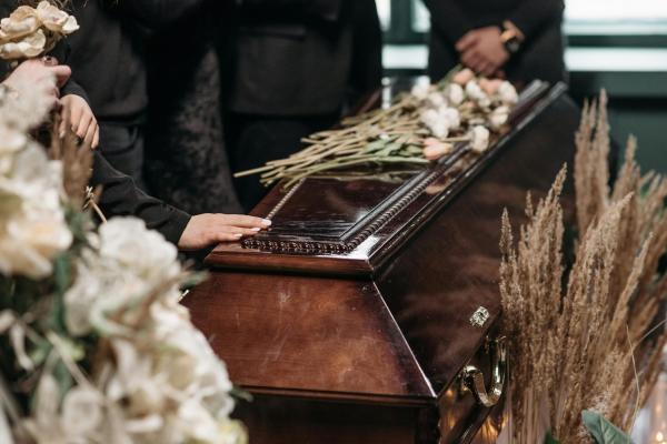 Dia do Trabalhador: conheça quem atua por trás das despedidas e luto.(Imagem:Divulgação/Pexels)